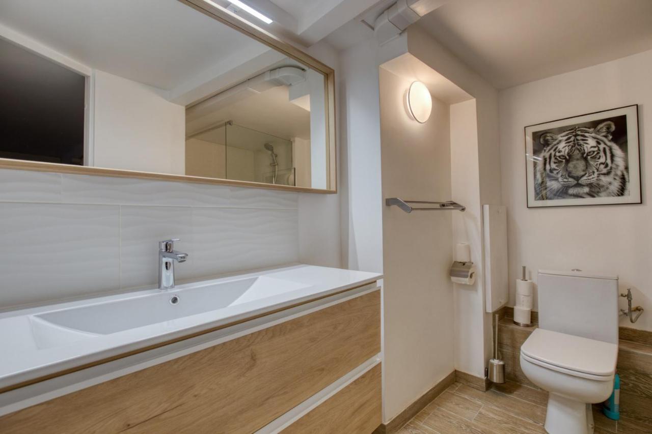 Charming Apartment In The Heart Of The 19Th Paris Ngoại thất bức ảnh